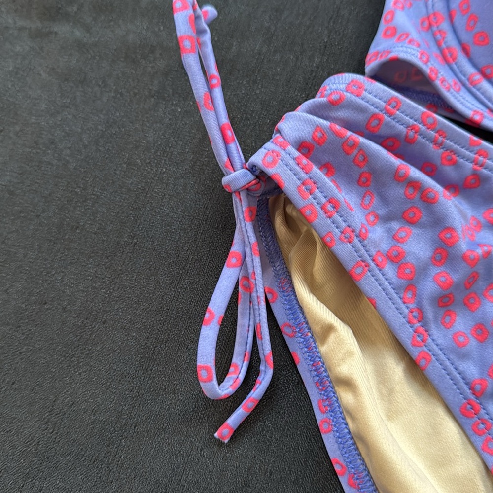 Victoria’s Secret Purple and‎ Pink Patterned Bikini Set size 36D/medium bottom - Picture 5 of 6